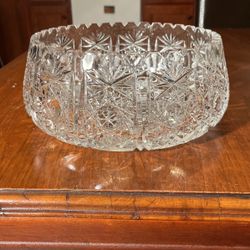 Period Cut Sawtooth Crystal Bowl