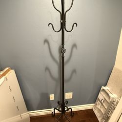 Sturdy Clothes rack