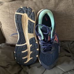 Women’s ASICS Tennis Shoes