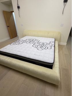 •  Elite Bamboo Luxe king  12” pillow top.      New mattress in a plastic sealed.     We offer same day delivery  Venta de colchones  ☎️📲call or Tex 