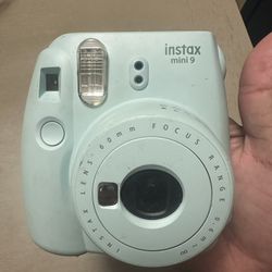 Camera. Fujifilm Instax Mini 9 