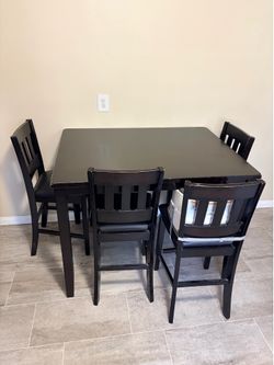 Kitchen table and chairs