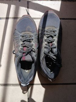 Basics Gels shoes size 8.5