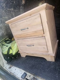 NIGHT STAND