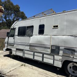 Free Motorhome (READ THE AD)