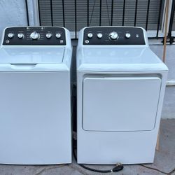 GE Washer And Dryer Like New
