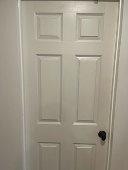 Pack of (5) solid 6 panel doors!