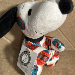NEW Hallmark Peanuts Floppy Holiday Snoopy 