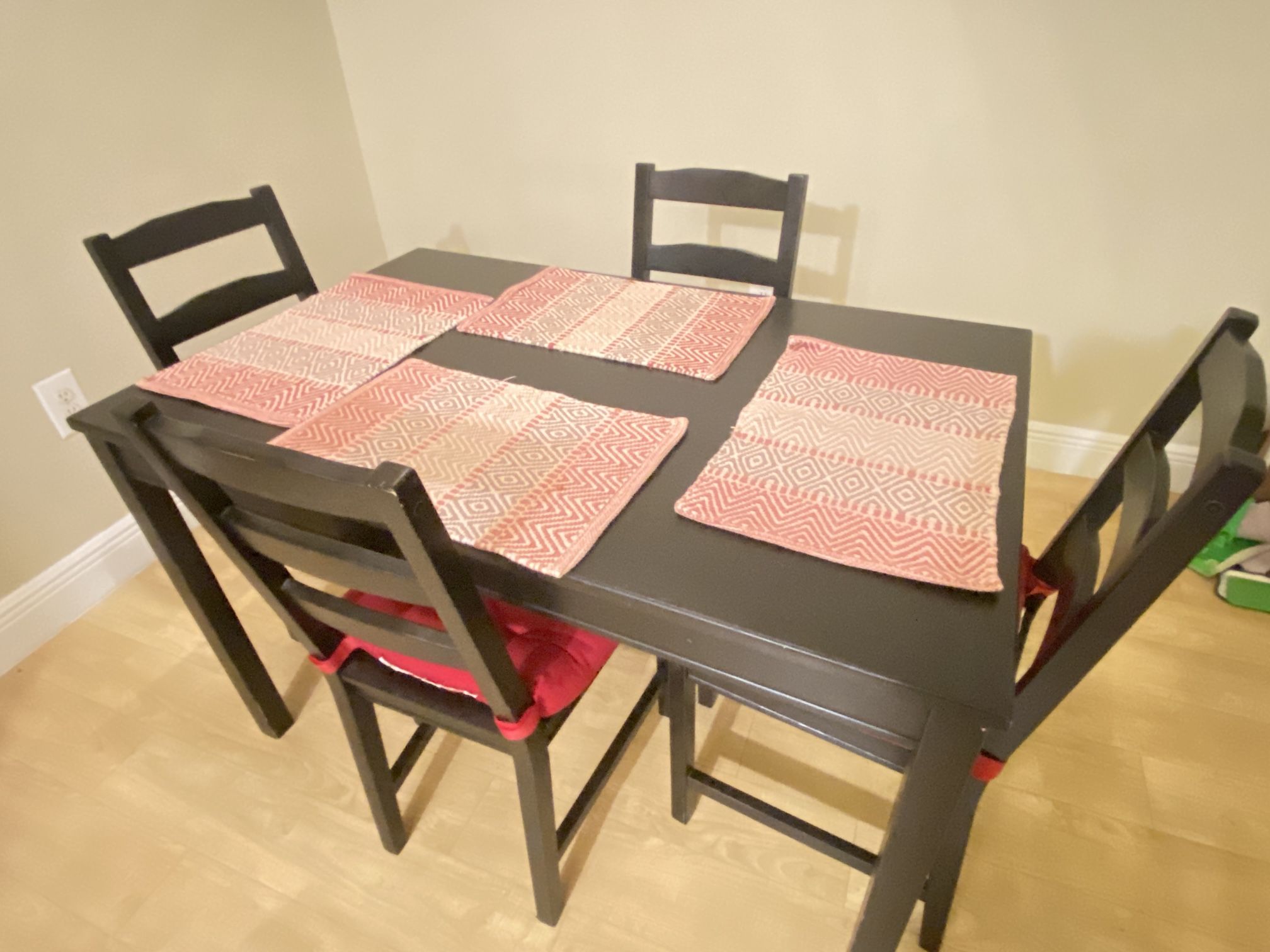 Dining Table Set