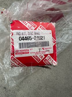 🔥 **GENUINE LEXUS SC 300/ 400 FRONT OEM BRAKE PADS — BRAND NEW!** 🔥