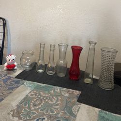 Flower vases with small bear