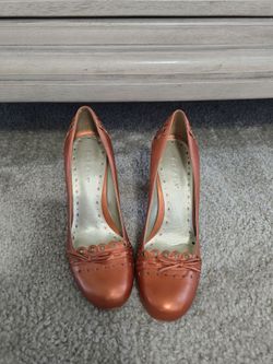 BCG Girls Brown Leather Heels