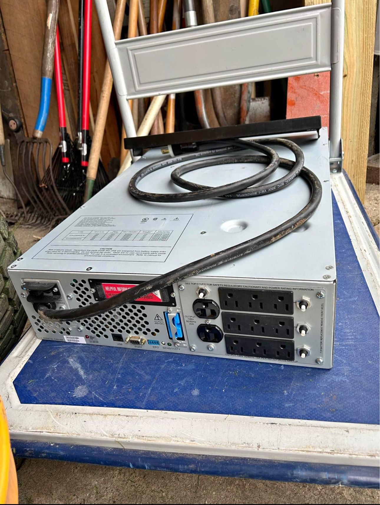 APC Smart- UPS 3000XL