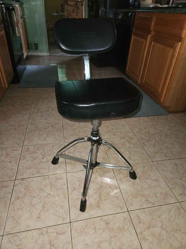 Drummer's throne