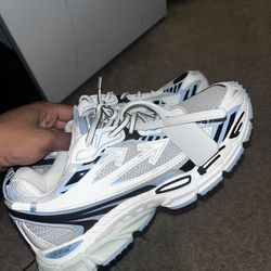 Off White Be Right Back 