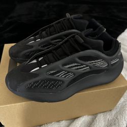 Yeezy V3 Dark Glow 