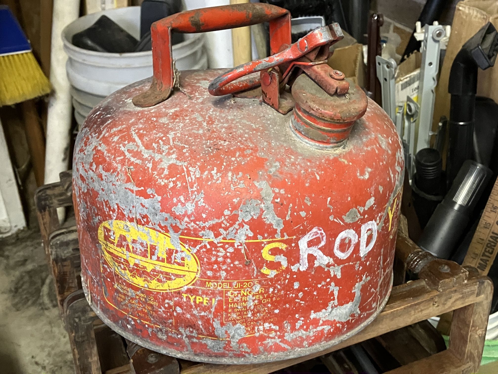 Vintage Eagle Metal Can