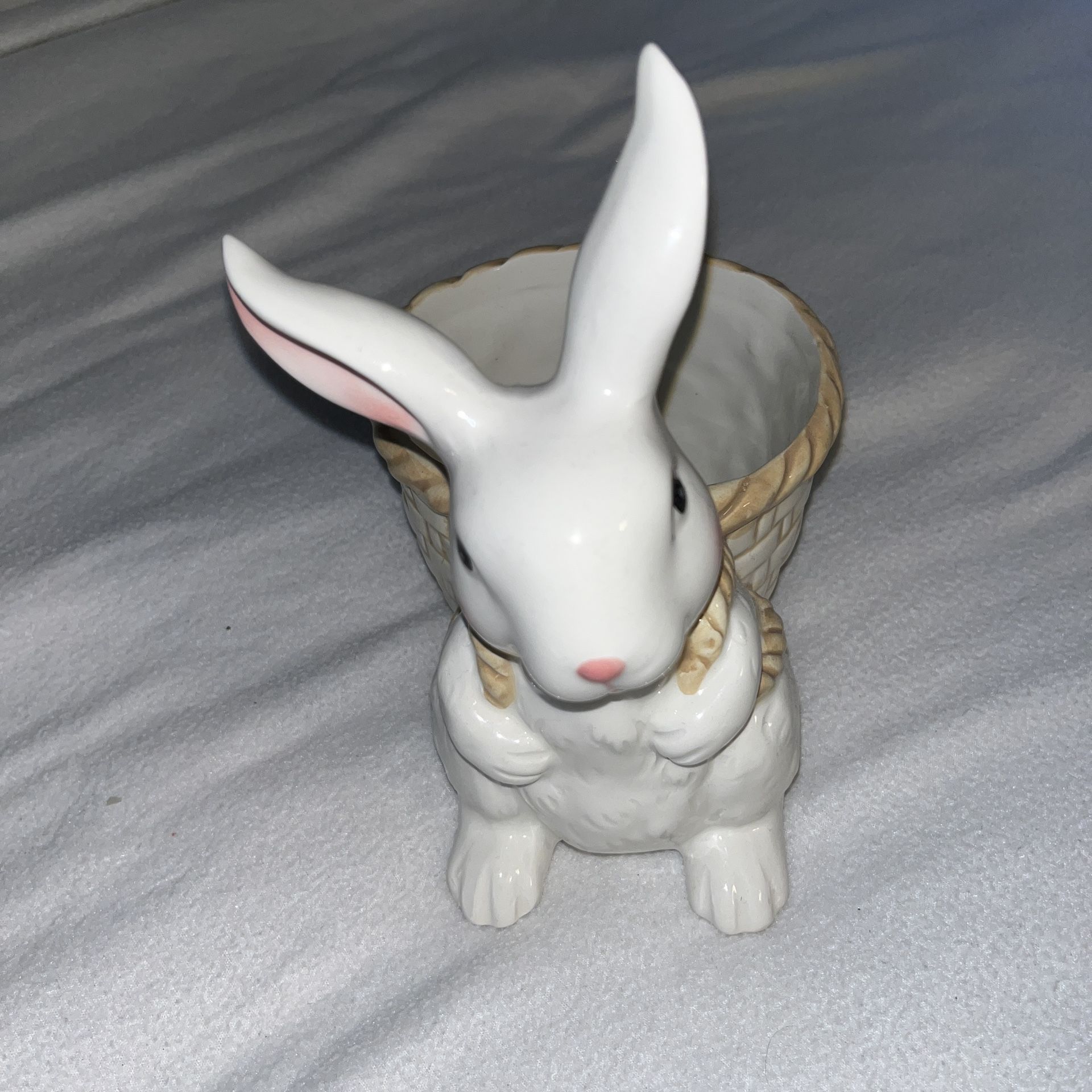 Connections Easter Bunny Basket Ceramic Home Decor B014