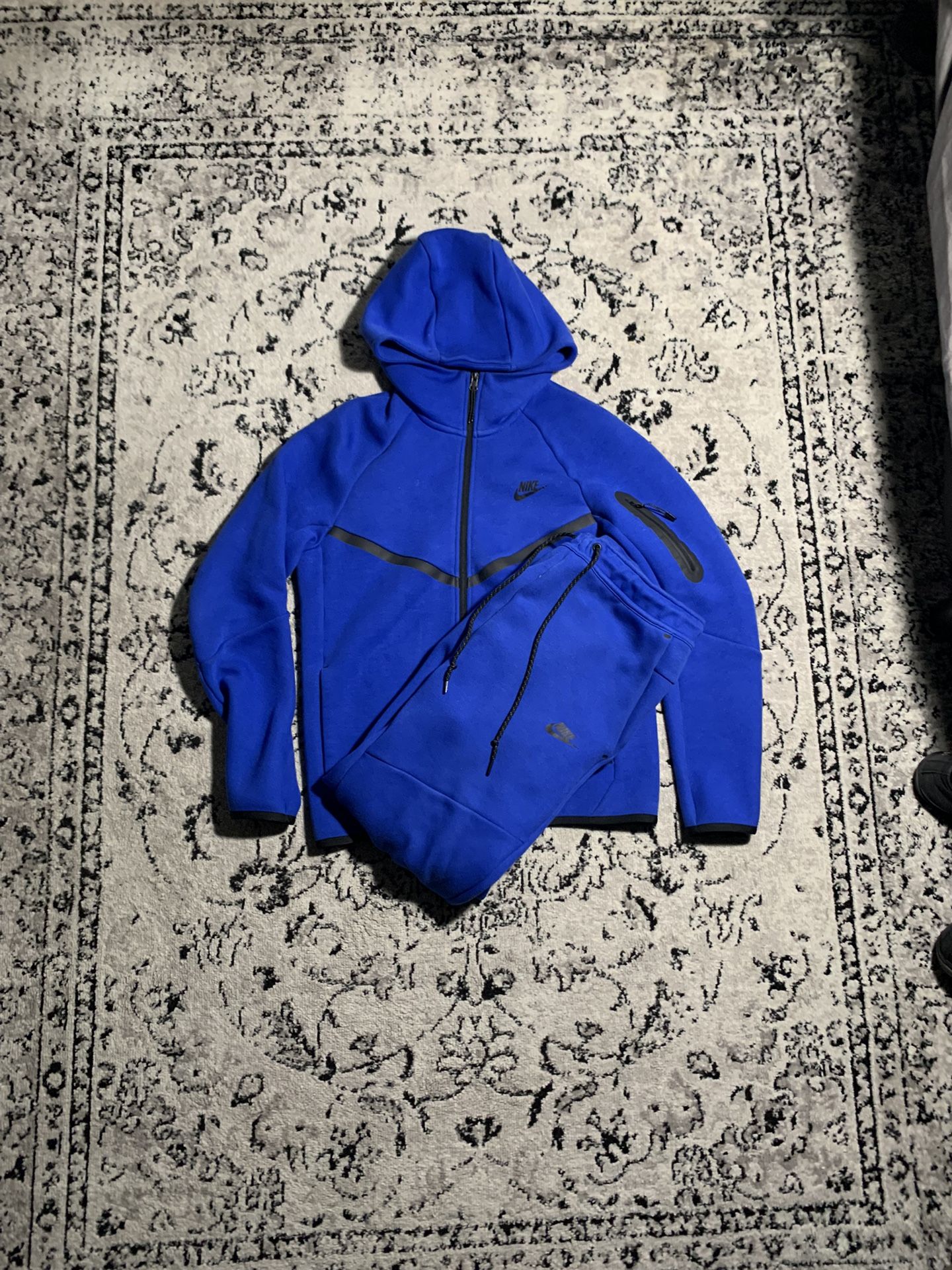 Nike Tech Tracksuit / set