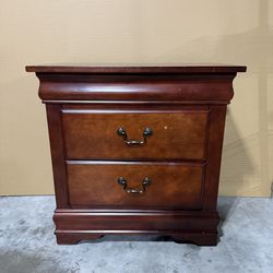 Cherry Wood Nightstand – 2 Drawer