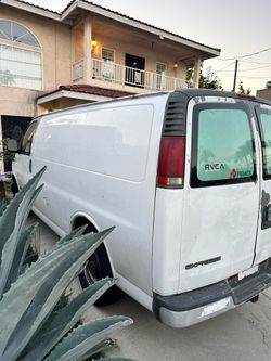 Chevy express 3500
