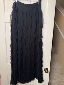 🖤🌊Vintage Worth Silk Designer Maxi Ruffle Skirt – Elegant Flowing Silhouette – Size (Waist 32 / Hip 42)