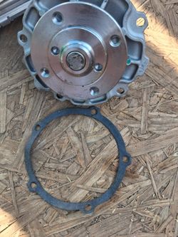 Water pump and gasket