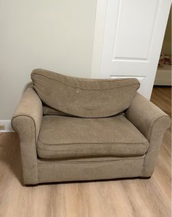 COUCH FOR SALE — MUST GO ASAP!