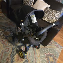 Doona Car Seat Stroller As New(no base)