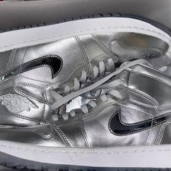 NEW IN BOX - Jordan 1 High Golf Gift Giving Pack