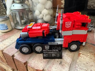 Optimus prime Lego