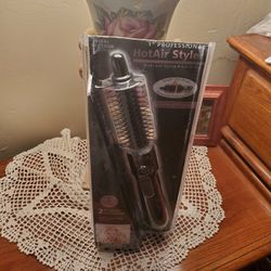 Brand New Never Opened Hot Air Styler And Brush Made By Vidal Sassoon 