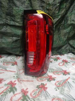 2019-23 GMC Sierra Right Tail Light LED