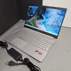 HP 15-EF2024nr 15.6" AMD Ryzen 3 5300U, 16GB RAM, 500GB SSD NVMe, Win 11 O