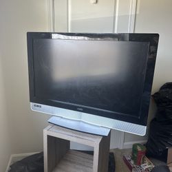 TV (VIZIO VX37L HDTV)