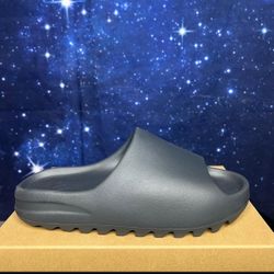 Yeezy Slides ‘Onyx’ 