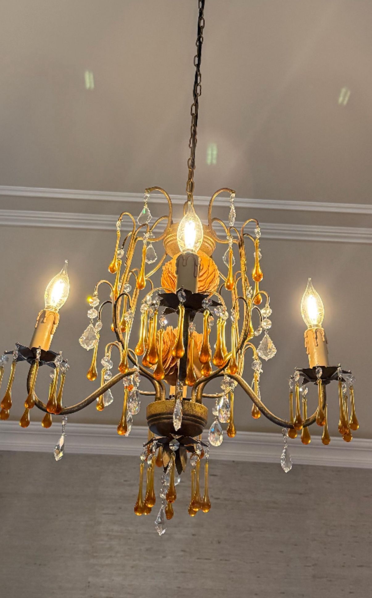 “Luxury Amber Crystal Chandelier – Handcrafted Vintage European Style”