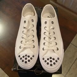Converse Chuck Taylor Leather Women's Size 9