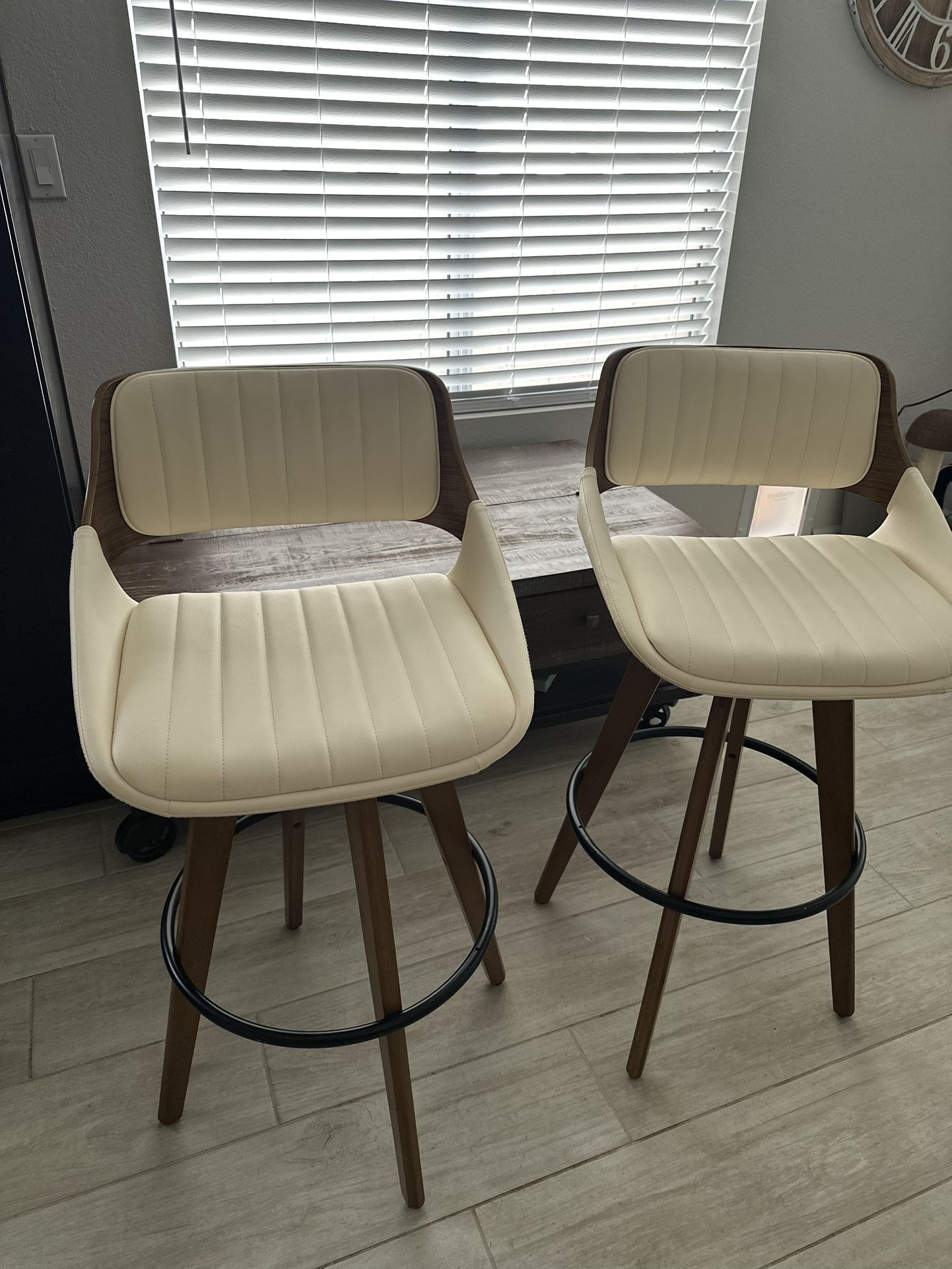 Swivel Bar Stools