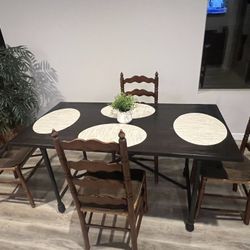Rolling Dining Table With Chairs 