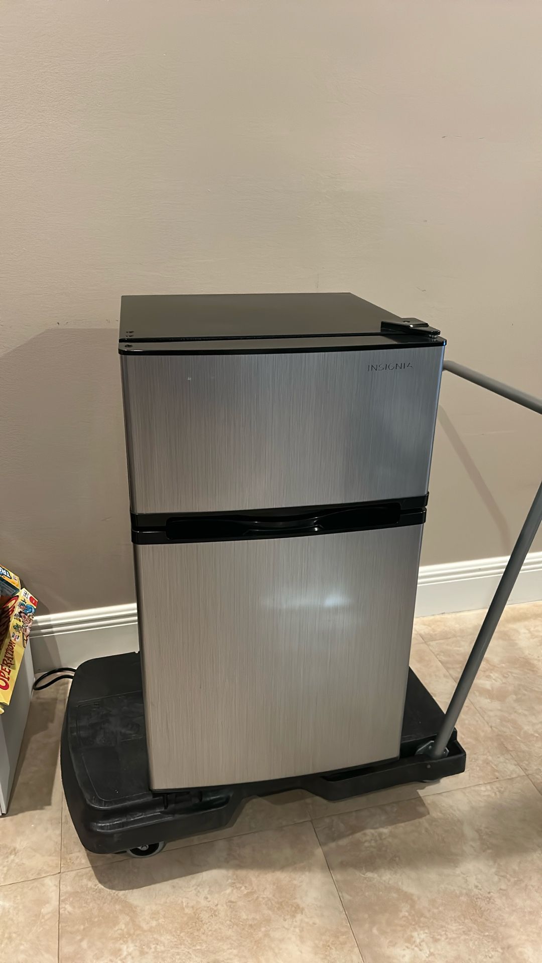 Insignia™ - 3.0 Cu. Ft. Mini Fridge with Top Freezer and ENERGY STAR Certification - Stainless steel