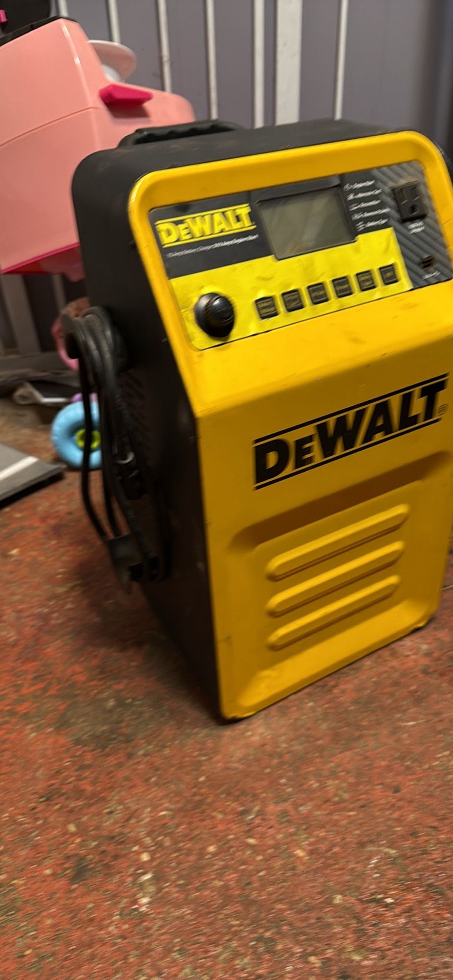 Dewalt Battery Charger 