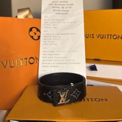 Black L V Slim Bracelet 