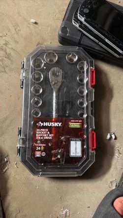 NEW Husky 3/8 in drive socket set