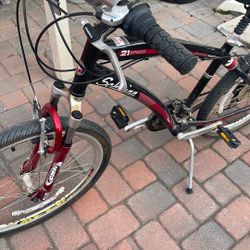 Schwinn 21 Soeed Midtown Bike