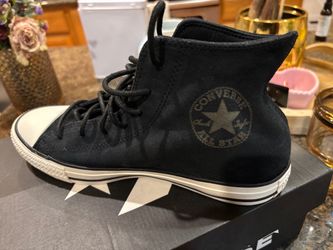 Converse Chuck Taylor All Star High Top 7.5 W