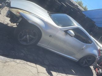 2009 Nissan 370Z $2500 not for parts