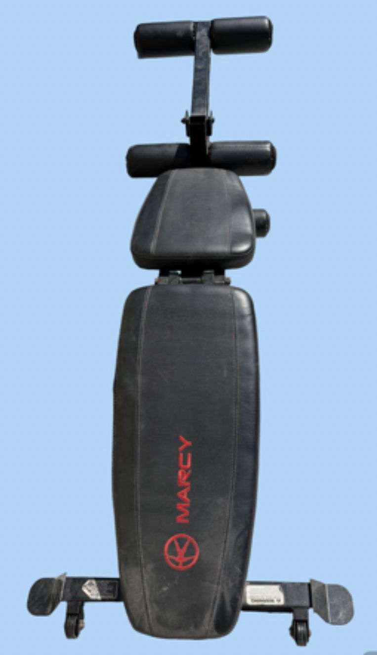 Marcy Deluxe Utility Weight Bench Red/Black