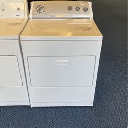 White Whirlpool Classic Style Gas Dryer