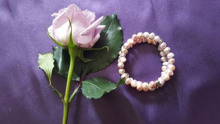 Freshwater pearl pink bracelet